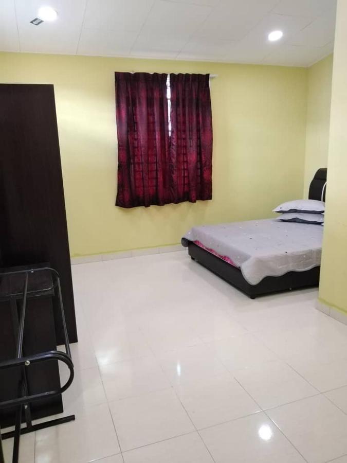 Farisha Homestay 알로르세타르 외부 사진